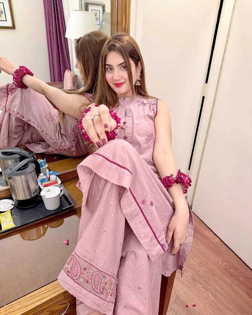 vip-indian-escort-in-dubai-komal-3
