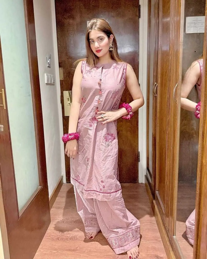 vip-indian-escort-in-dubai-komal-4