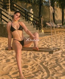7367908320-xy-college-girls-and-housewife-available
