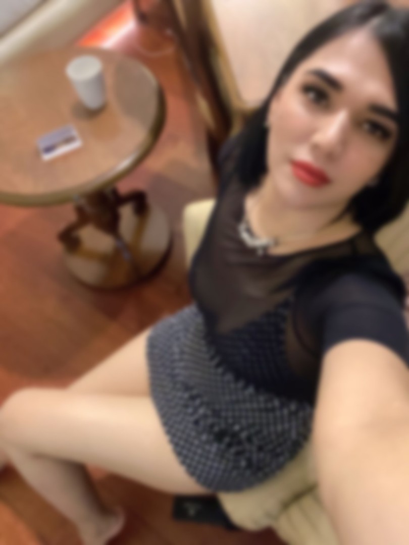 russia-girl-alyona-in-delhi-3