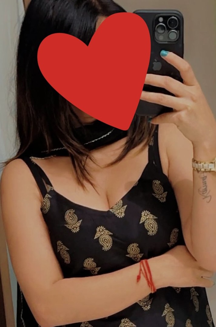 puja-individual-webcam-real-meets-n-3