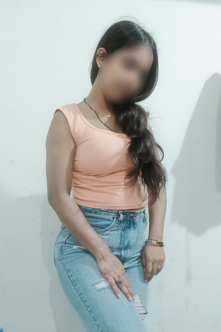 sexy-girlavble-for-meet-1