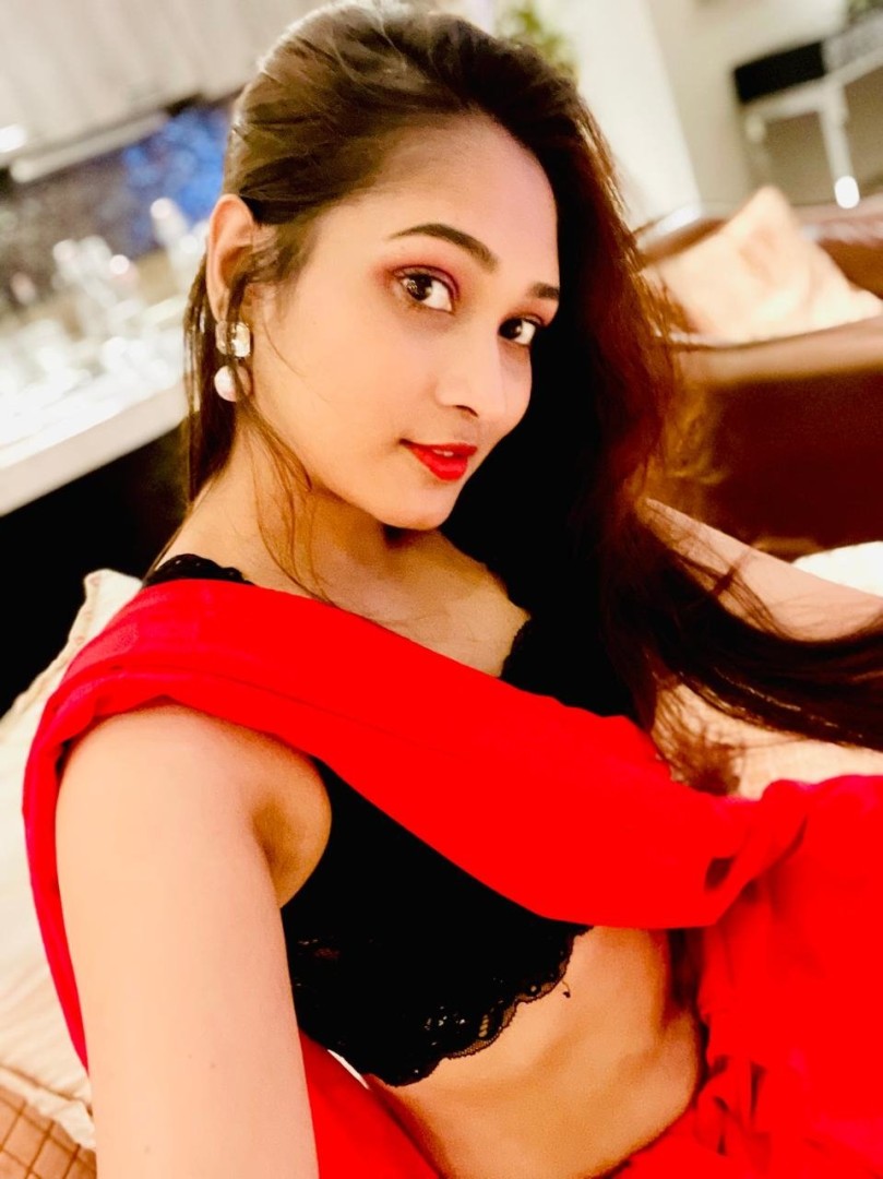 anisha-khan-0