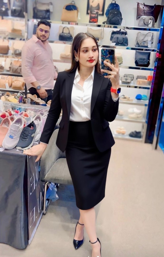 anisha-khan-2