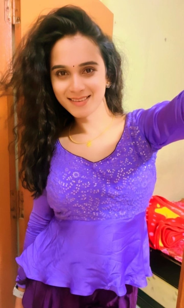 varsha-independent-call-girl-in-hyd-0