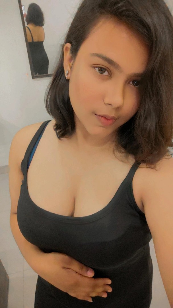 anu-ver-college-girl-independent-2
