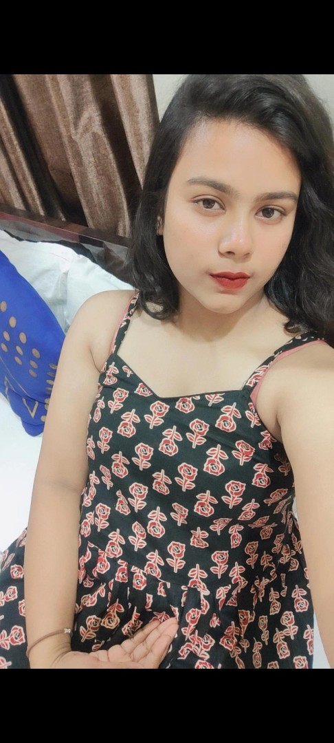 anu-ver-college-girl-independent-1