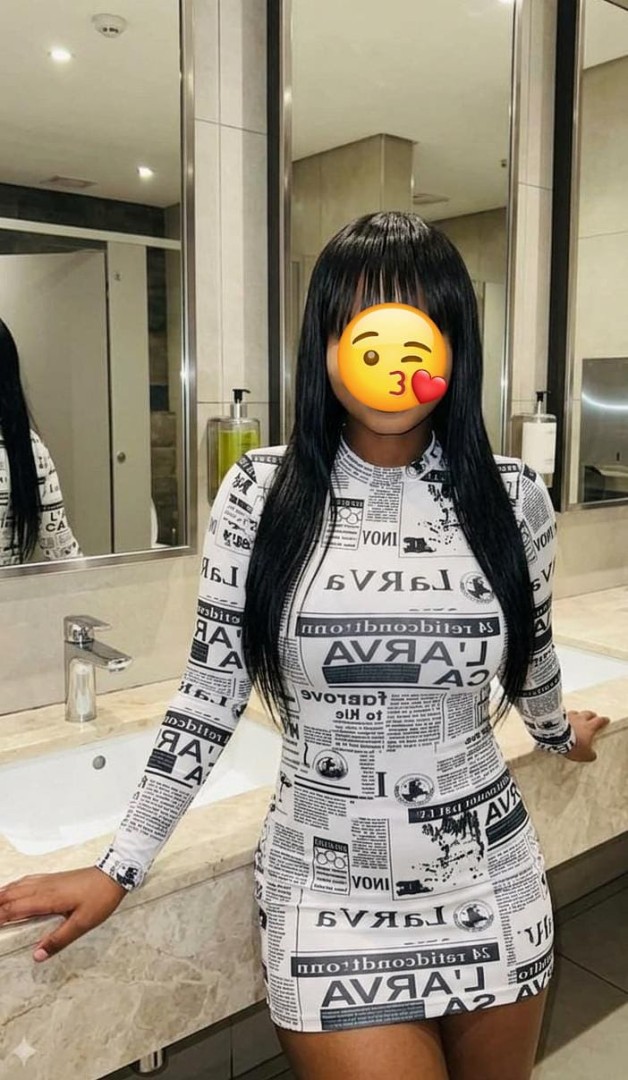 african-escort-girl-ac-room-real-1
