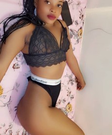 bouncy-soft-booty-freya-real-meet