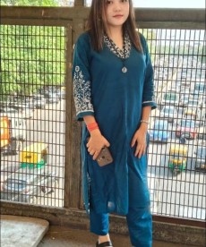 its-pooja-hot-beauty-noida-escort