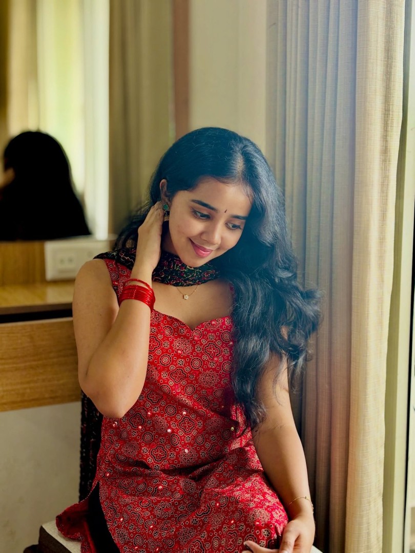 mayra-lucknow-escort-service-3