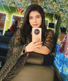 ashmita-indipendent-girl