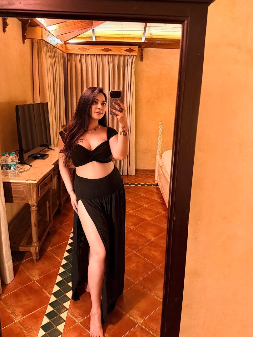 call-girls-jaipur-cash-on-hand-0