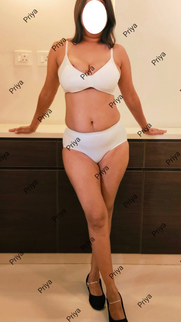 hotwife-priya-3