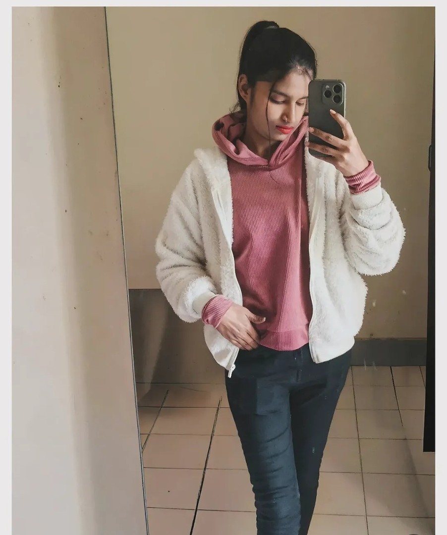 priyanka-indipandent-collage-girl-1