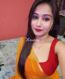 call-girls-in-red-fox-by-lemon-tree-hotels-east-delhi-9990405559-escorts-service-delhi-ncr