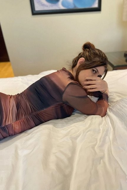 anika-0