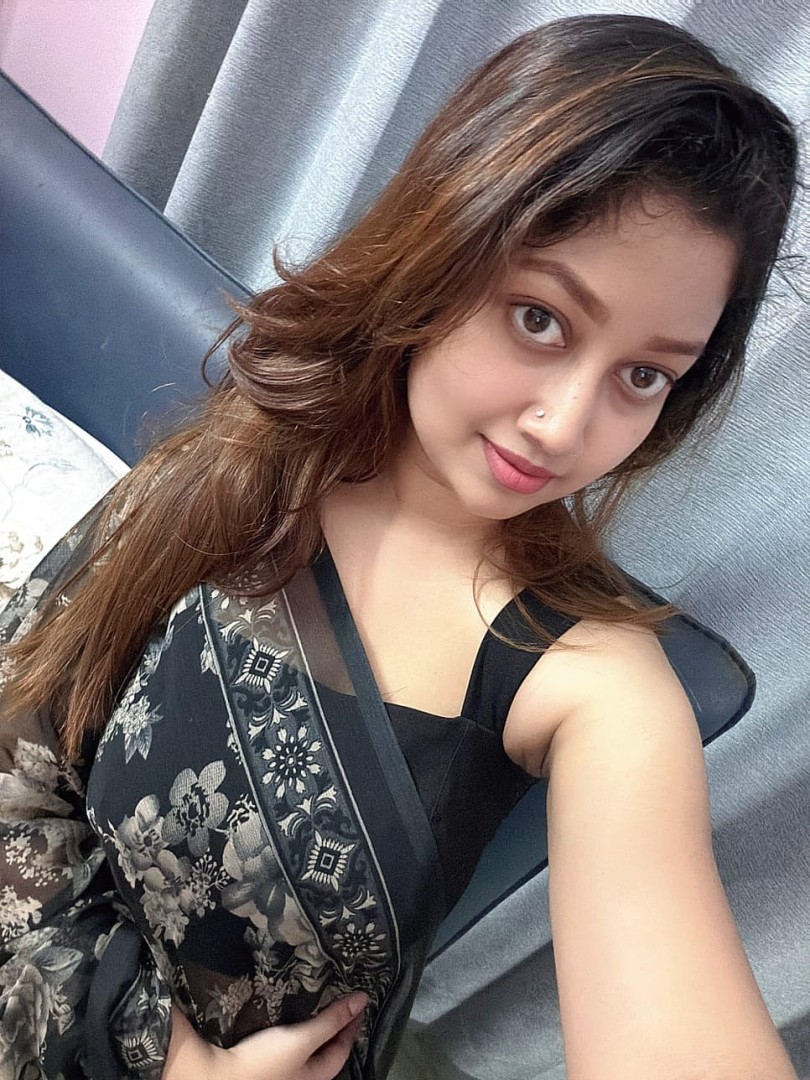 riya-at-real-and-cam-session-1
