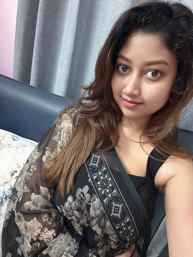 riya-at-real-and-cam-session-2