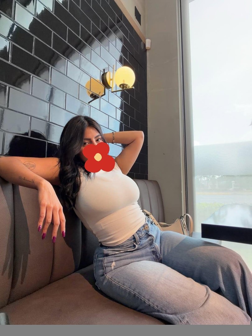 sweeta-dream-hot-girls-escort-2