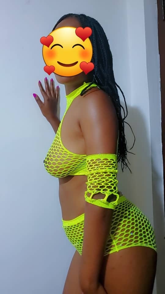juicy-anna-lips-bouncy-booty-real-meet-2