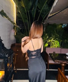 door-step-girl-available-247