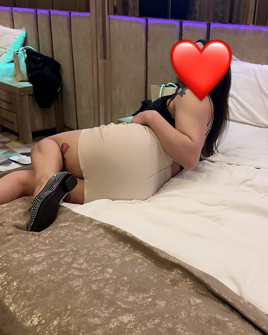maya-escorts-hub-3