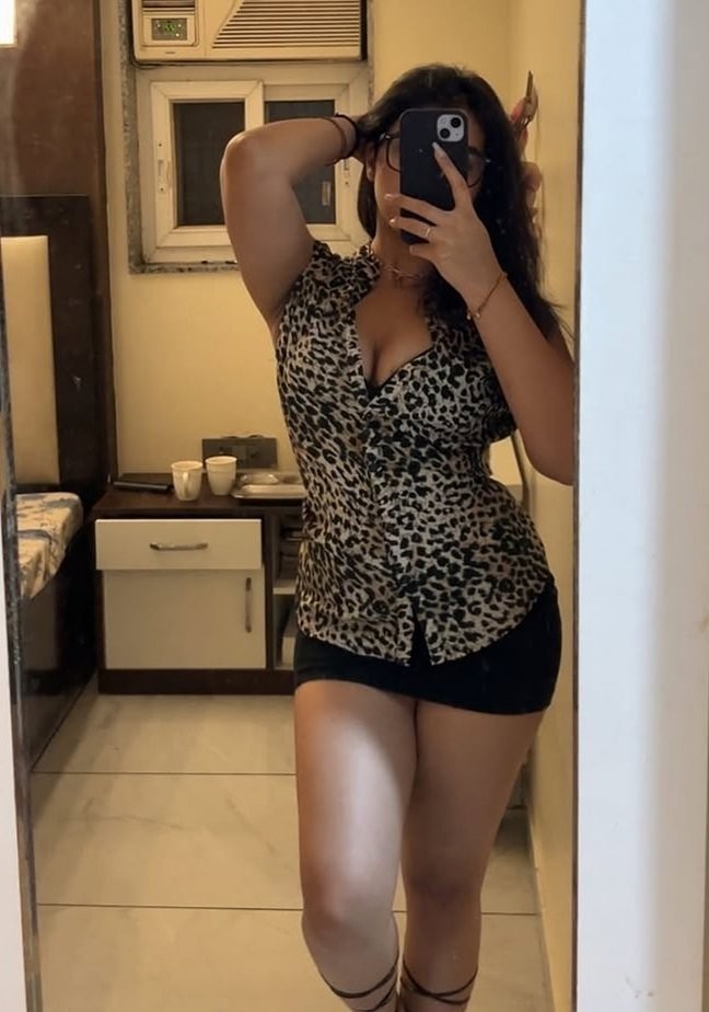 meera-cam-meet-escort-1