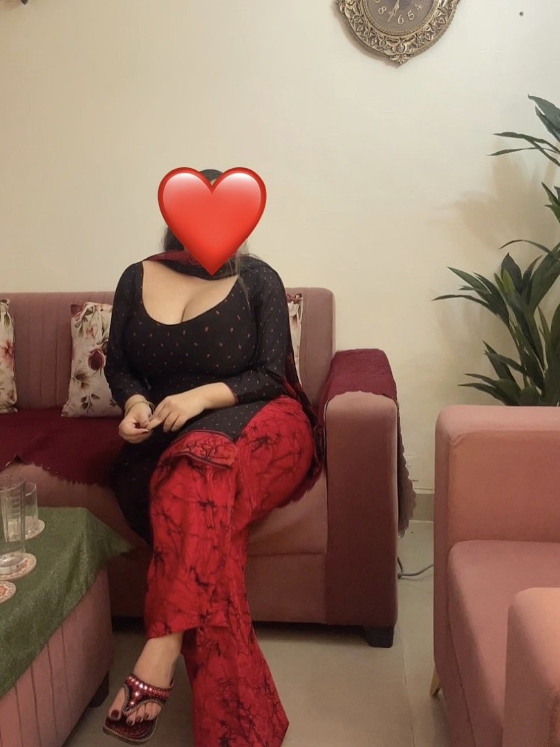aisha-anal-queen-cam-service-3