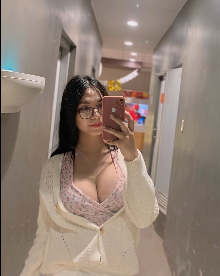 daddies-girl-cam-show-esco-0