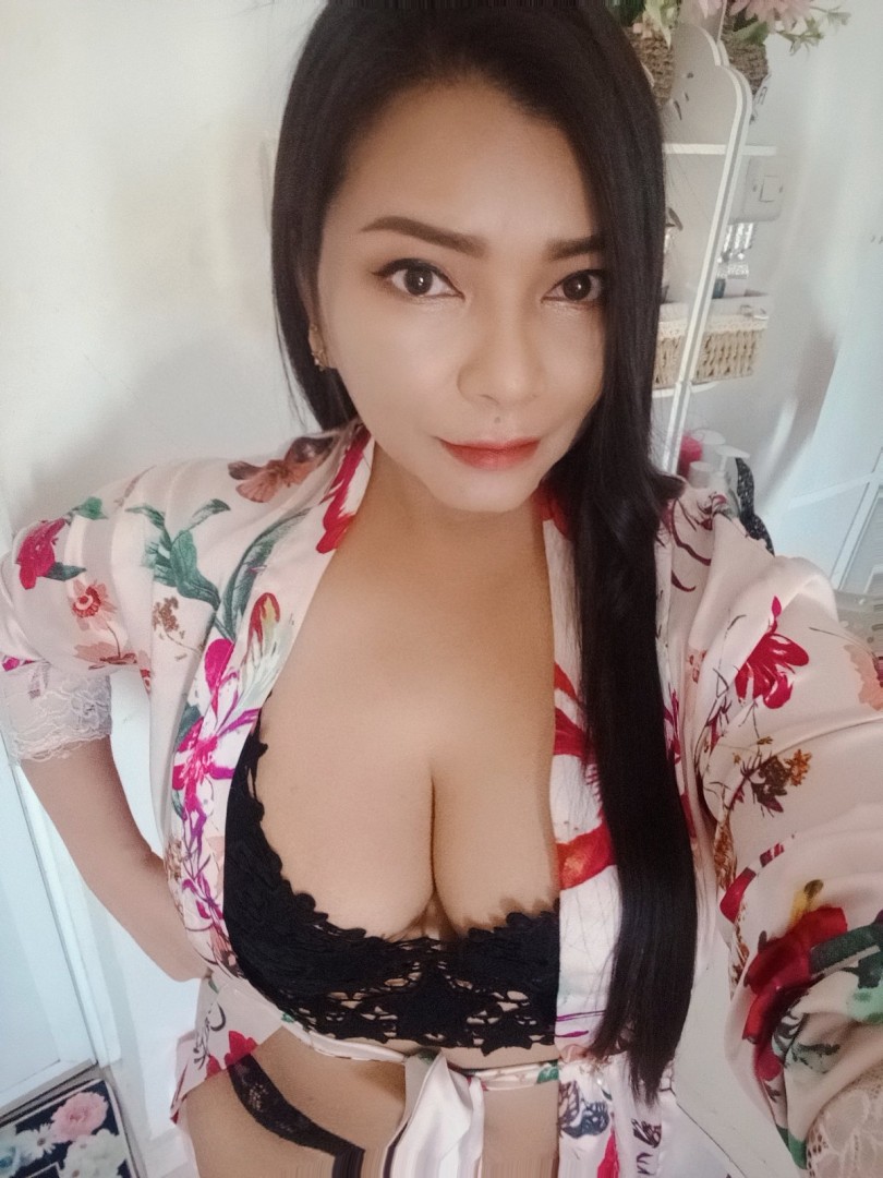 memi-memi-b2b-massage-2