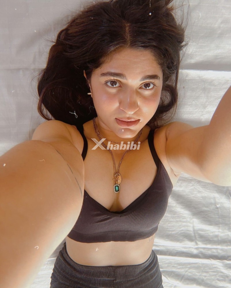 sialkot-escorts-service-available-anytime-contact-with-me-delivery-also-available-2