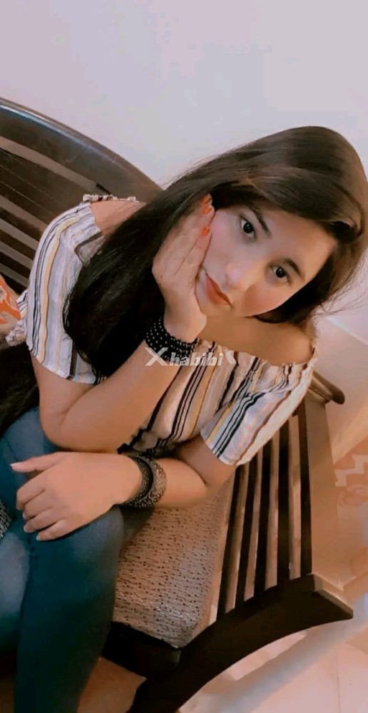 girls-available-for-day-and-night-3