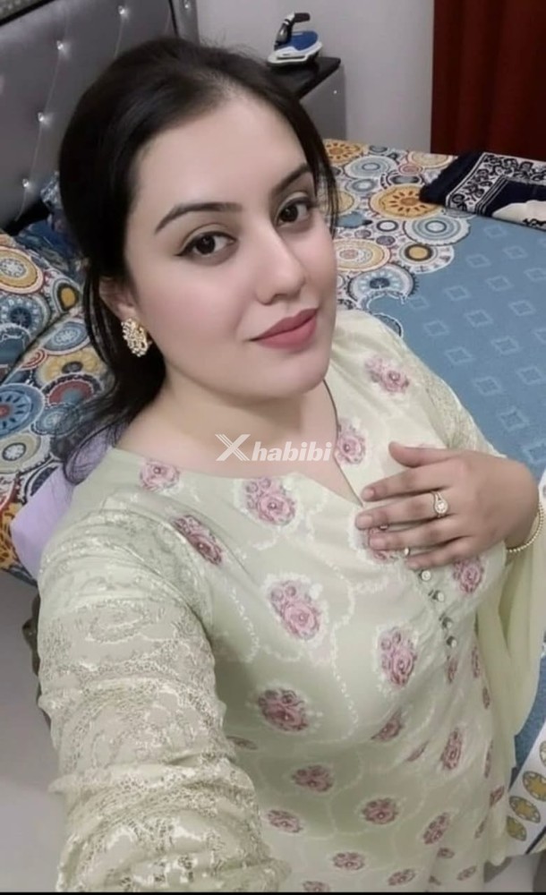 girls-available-for-day-and-night-4
