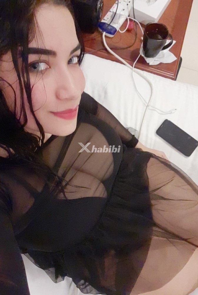girls-available-for-day-and-night-2