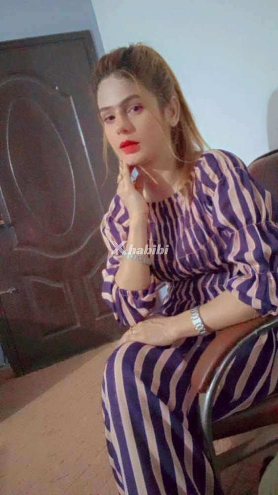girls-available-for-day-and-night-4
