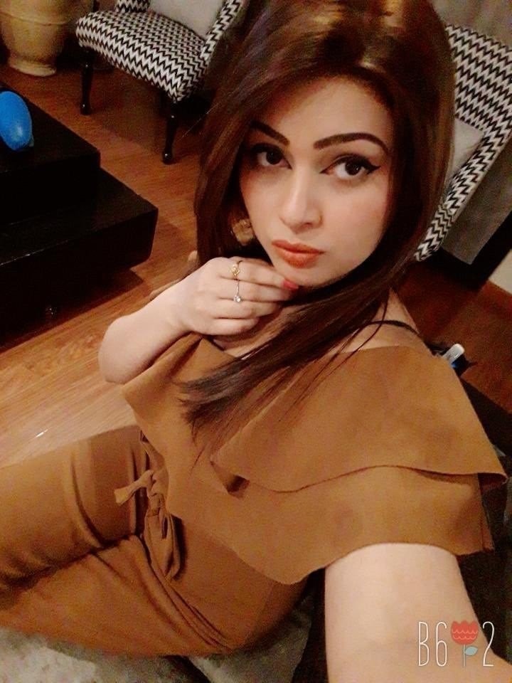hania-malik-0
