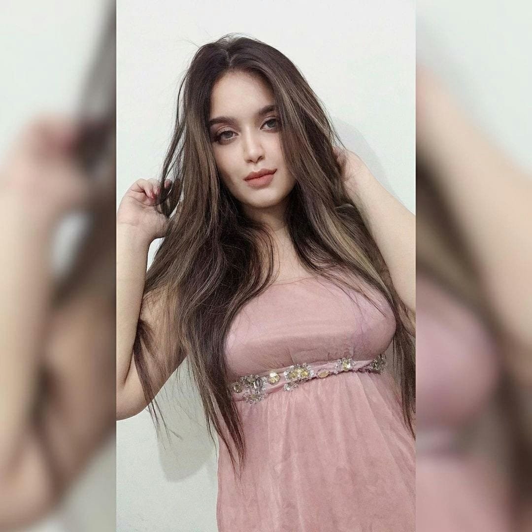hania-khan-3