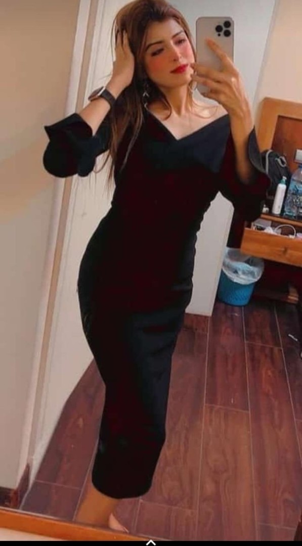 nisha-escort-karachi-1
