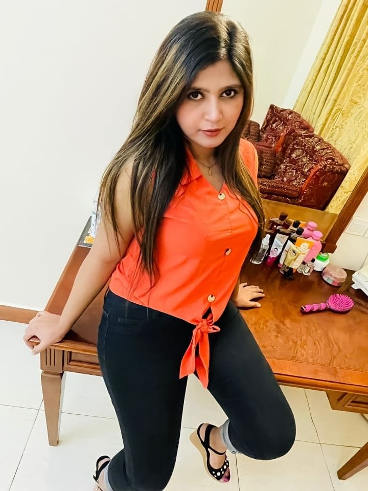 karachi-call-girl-i-tine-kumar-3