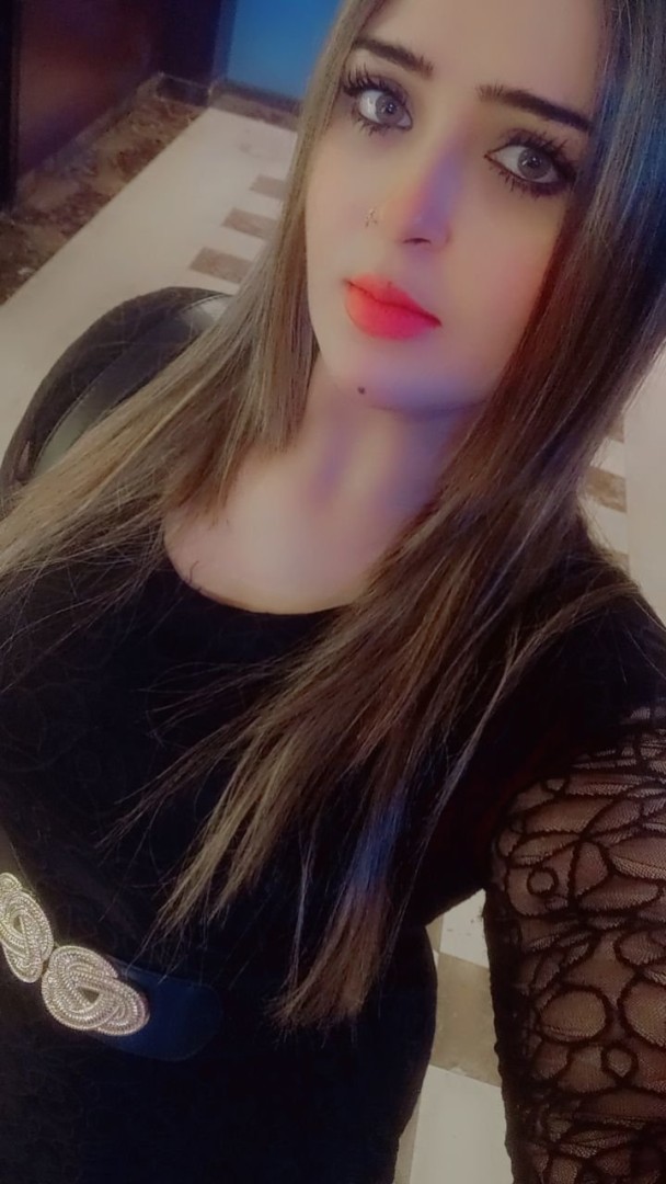 anju-karachi-escort-3
