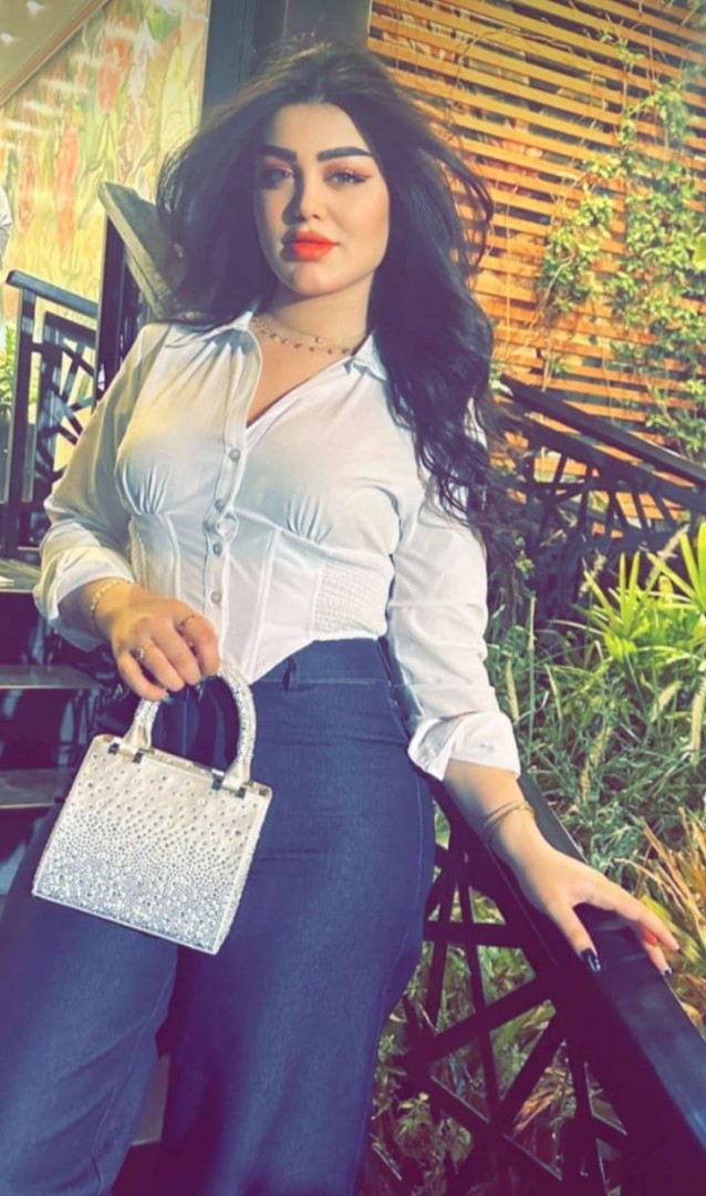 incall-outcall-escort-karachi-4
