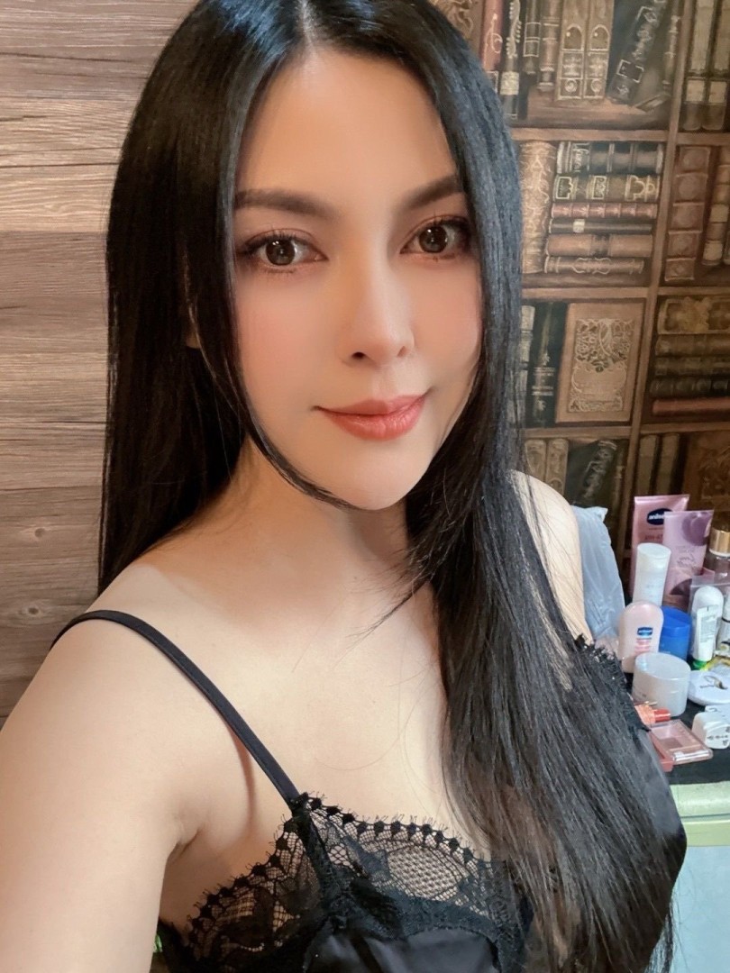 ninny-gfe-talkative-2