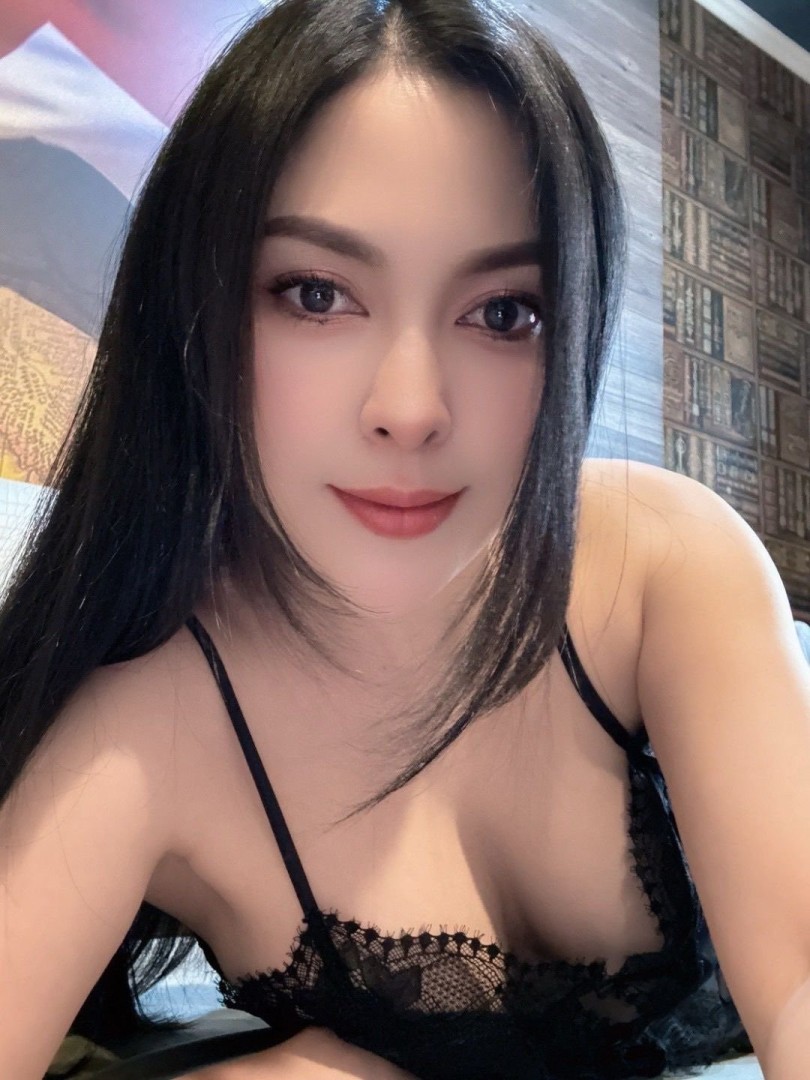 ninny-gfe-talkative-3