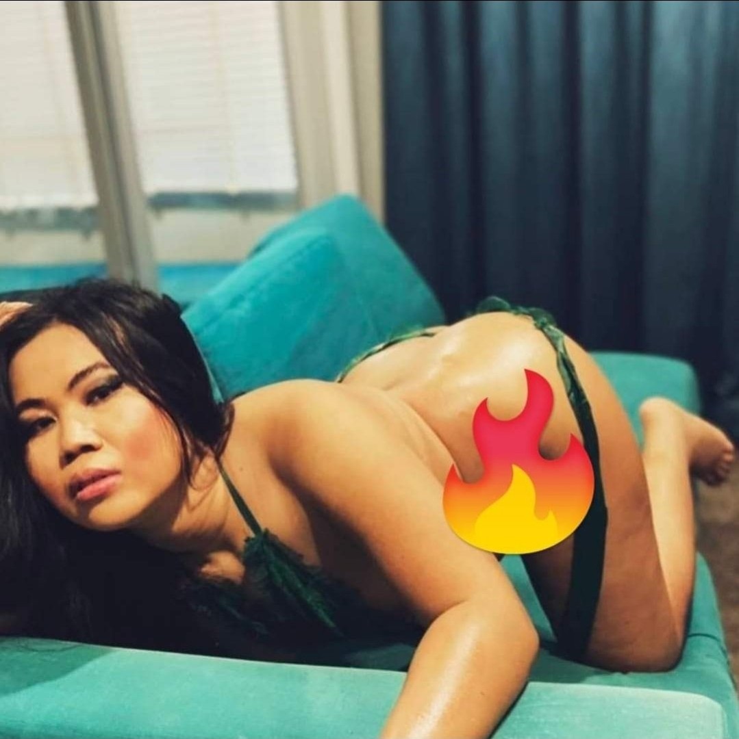 ploy-onlyfans-anal-star-full-service-1