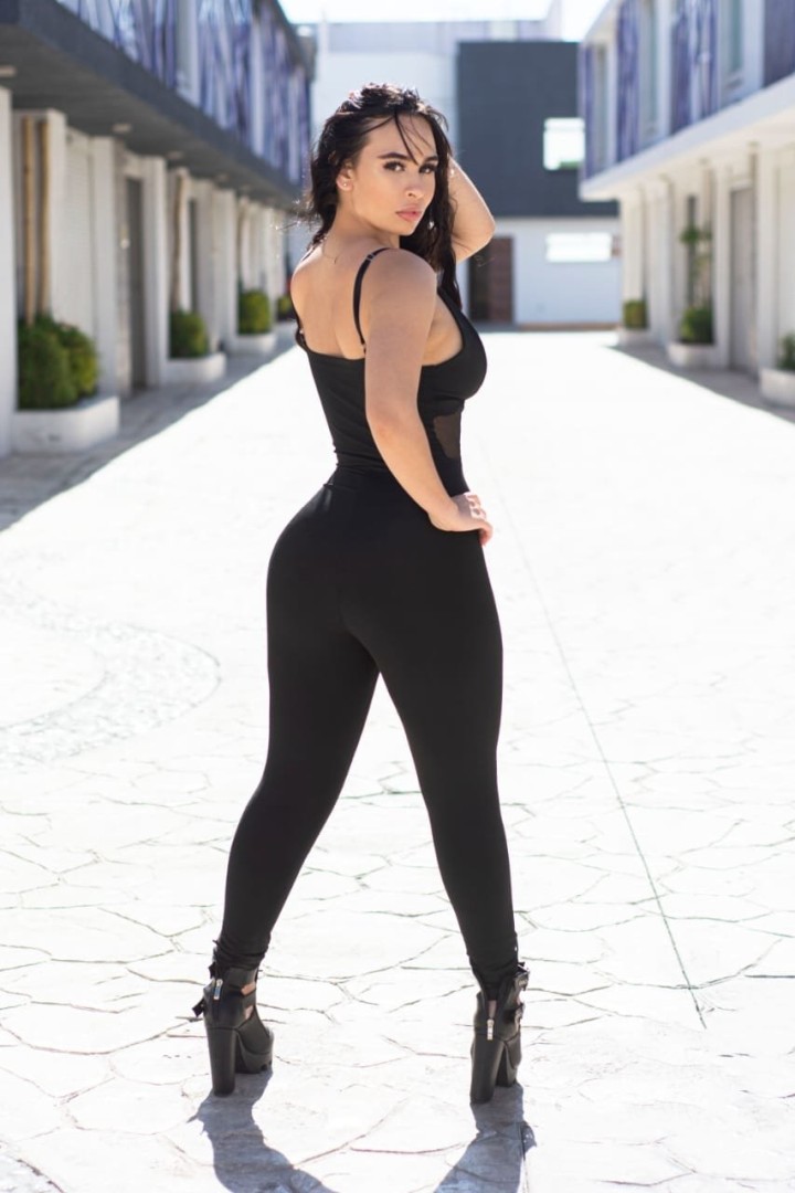 ella-0