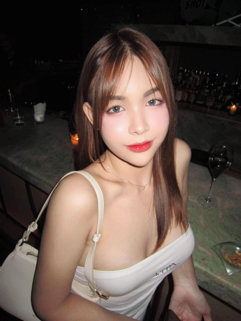 karina-naughty-in-taksim-now-1